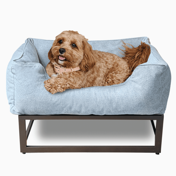 The FÜZI Elevated Dog Bed