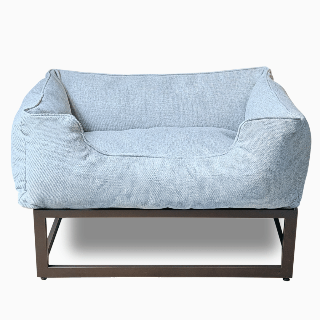 The FÜZI Elevated Dog Bed