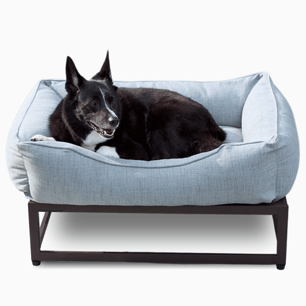 The FÜZI Elevated Dog Bed