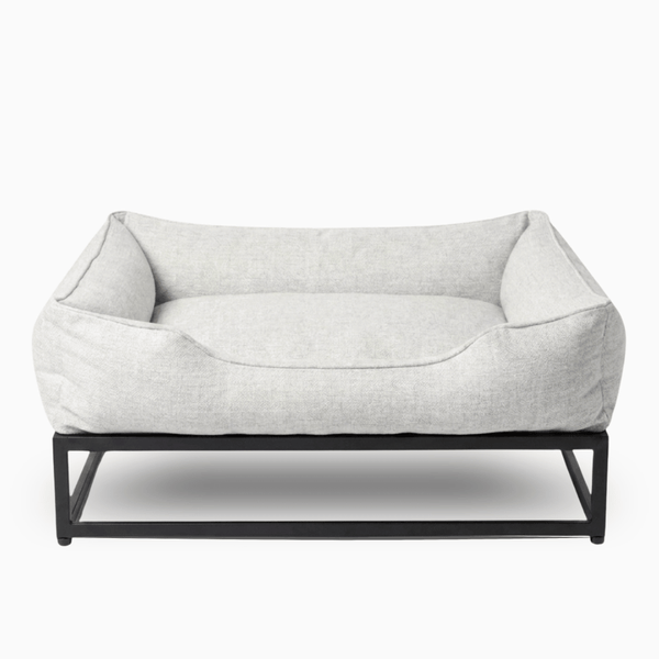 The FÜZI Elevated Dog Bed
