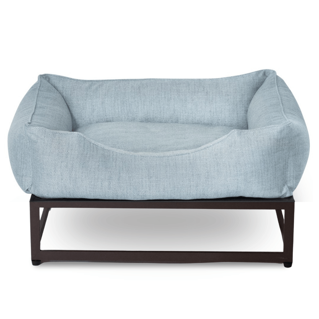 The FÜZI Elevated Dog Bed